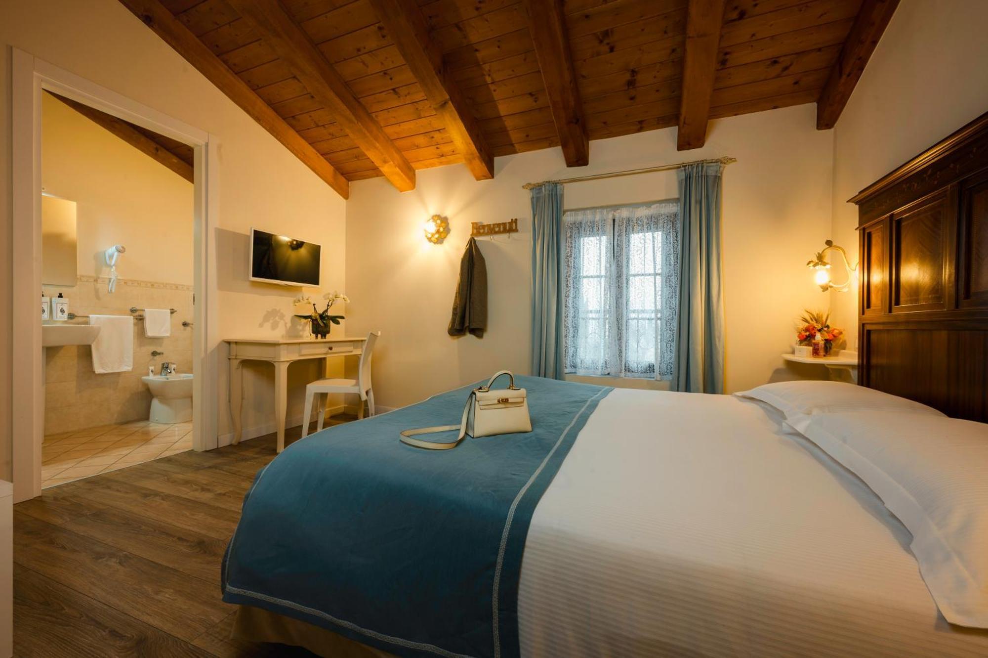 Casale In Collina Guest House Capriva del Friuli Exterior foto