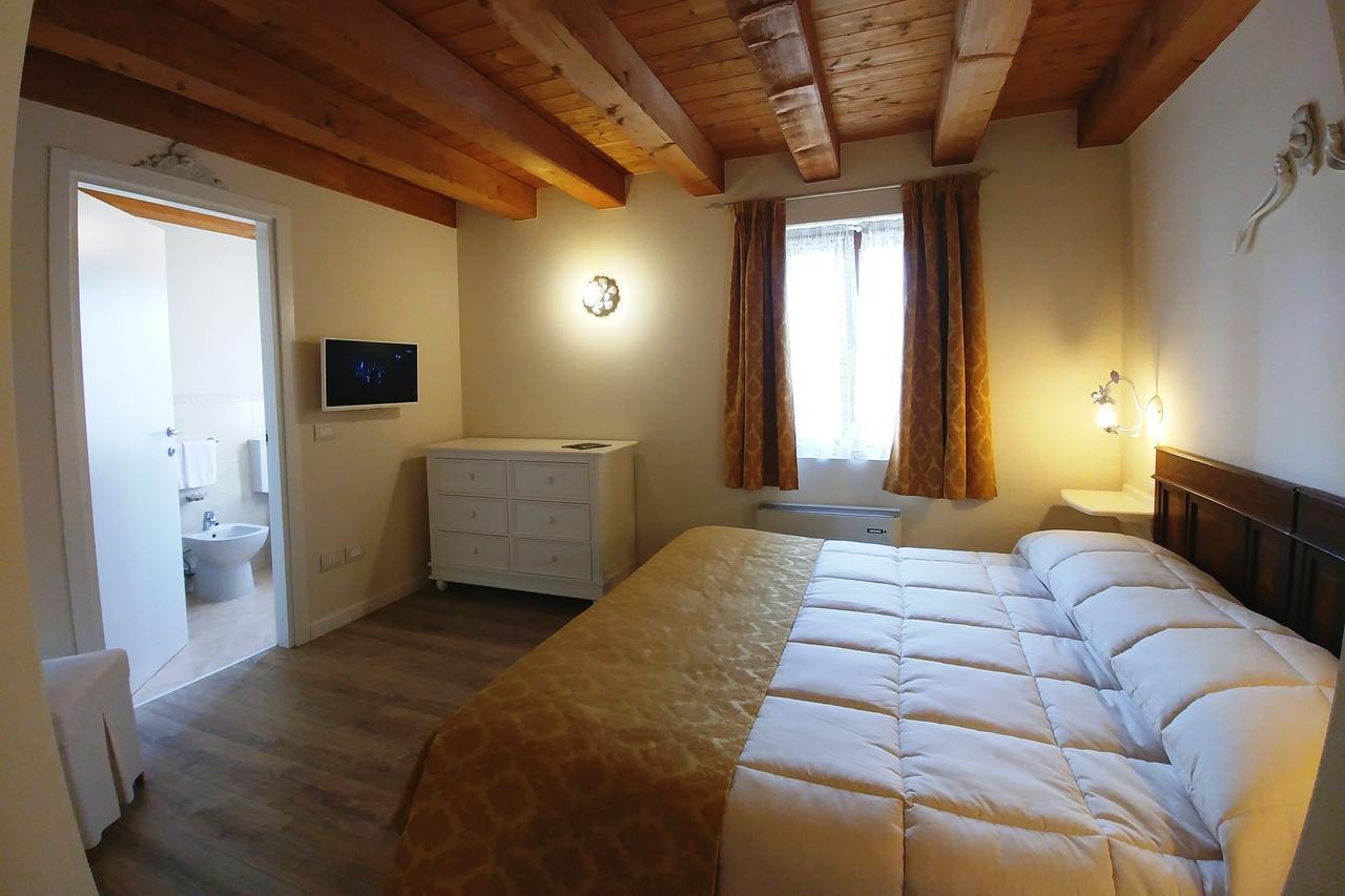 Casale In Collina Guest House Capriva del Friuli Exterior foto